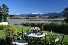 Almyra Waterfront Accommodation, Tasman